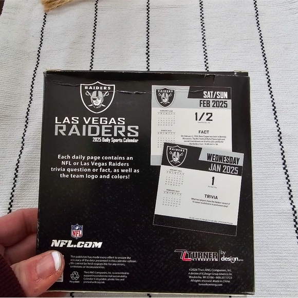 Las Vegas Raiders 2025 Daily Sports Calender with Trivia New in Box - Picture 2 of 4